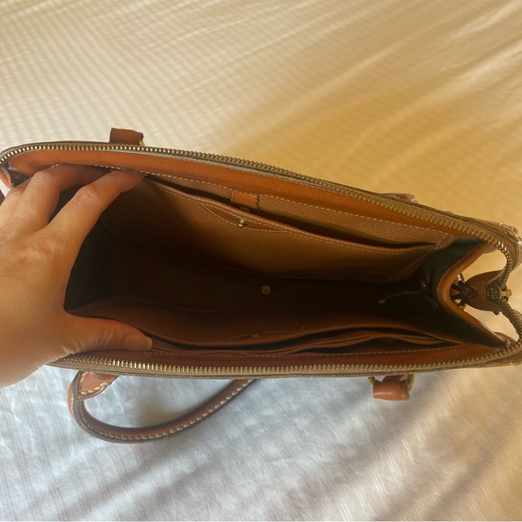 Vintage Dooney and Bourke All Weather Leather Structured Handbag - Picture 7 of 9